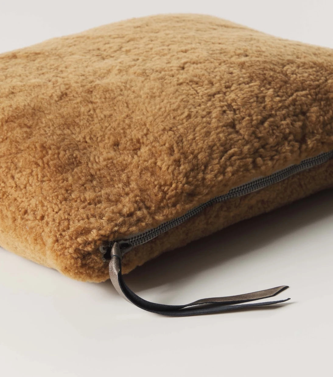 Maison de Vacances - Shearling cushion