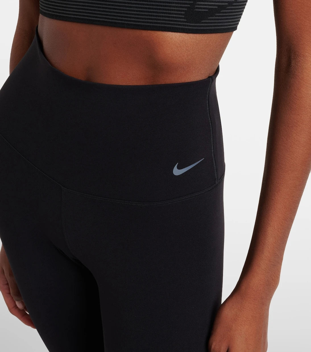 Nike - Nike Zenvy ليقنز بخصر مرتفع