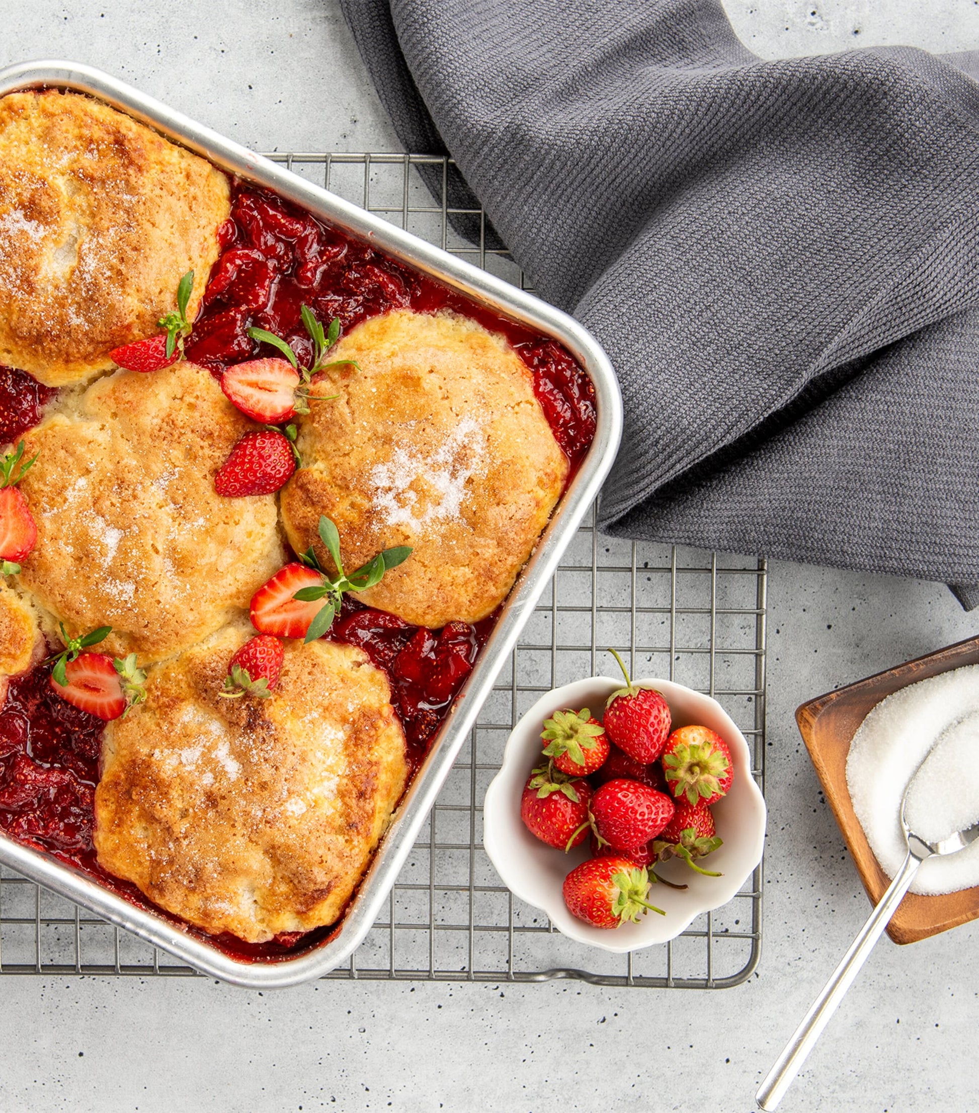 Nordic Ware Aluminium Naturals Square Cake Tin (24.5cm)