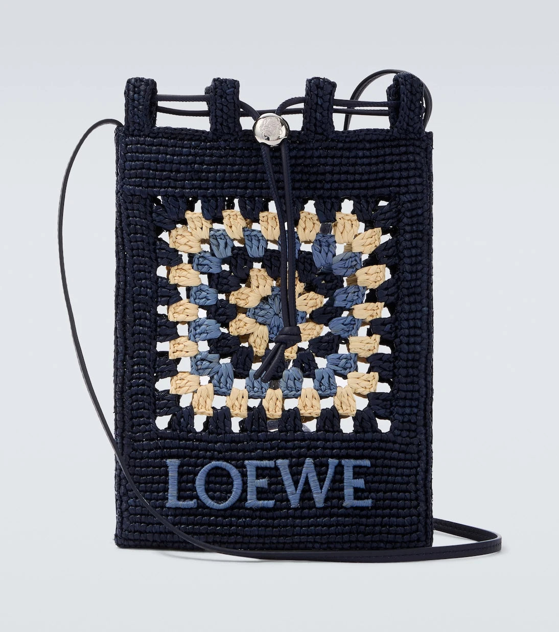 Loewe - حقيبة كروشيه رافيا بولاز إيبيزا بحزام