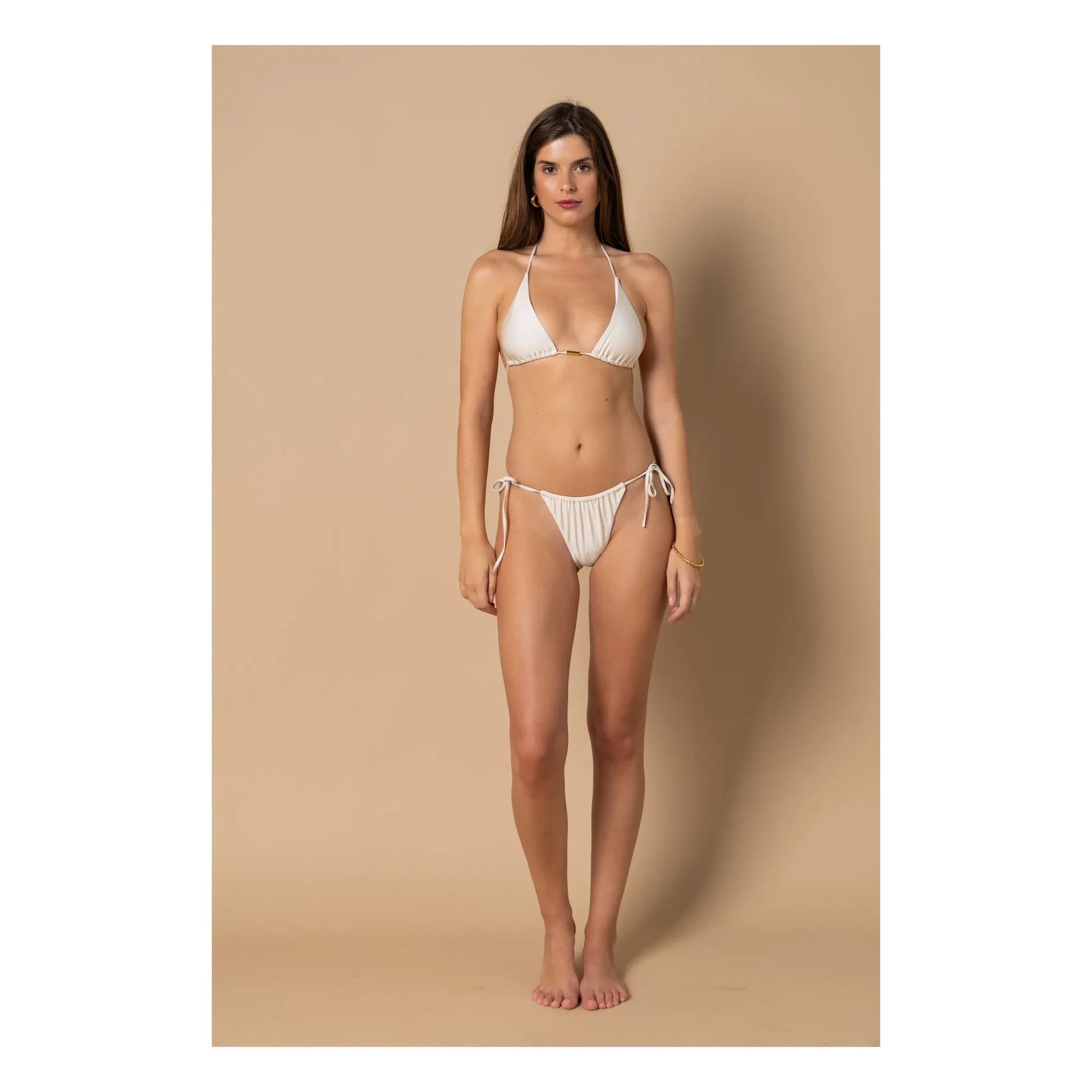 Alma Deia - Triangle Swimsuit Top Jenny | Off white