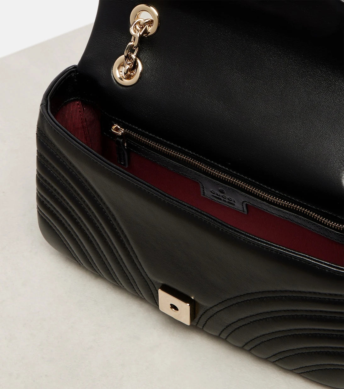 Gucci - GG Marmont Medium leather shoulder bag
