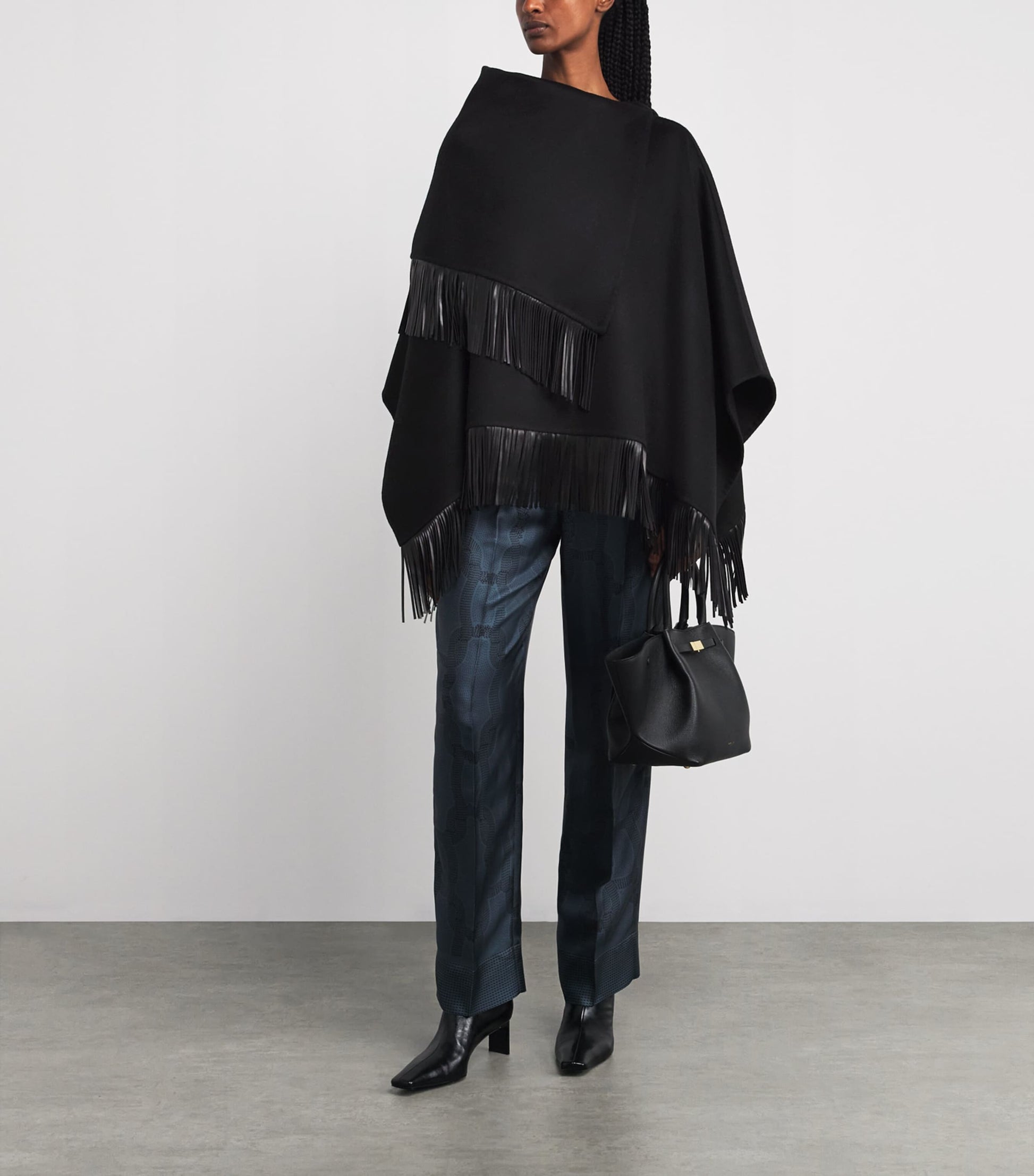 Agnona Black Wool-Alpaca-Cashmere Poncho