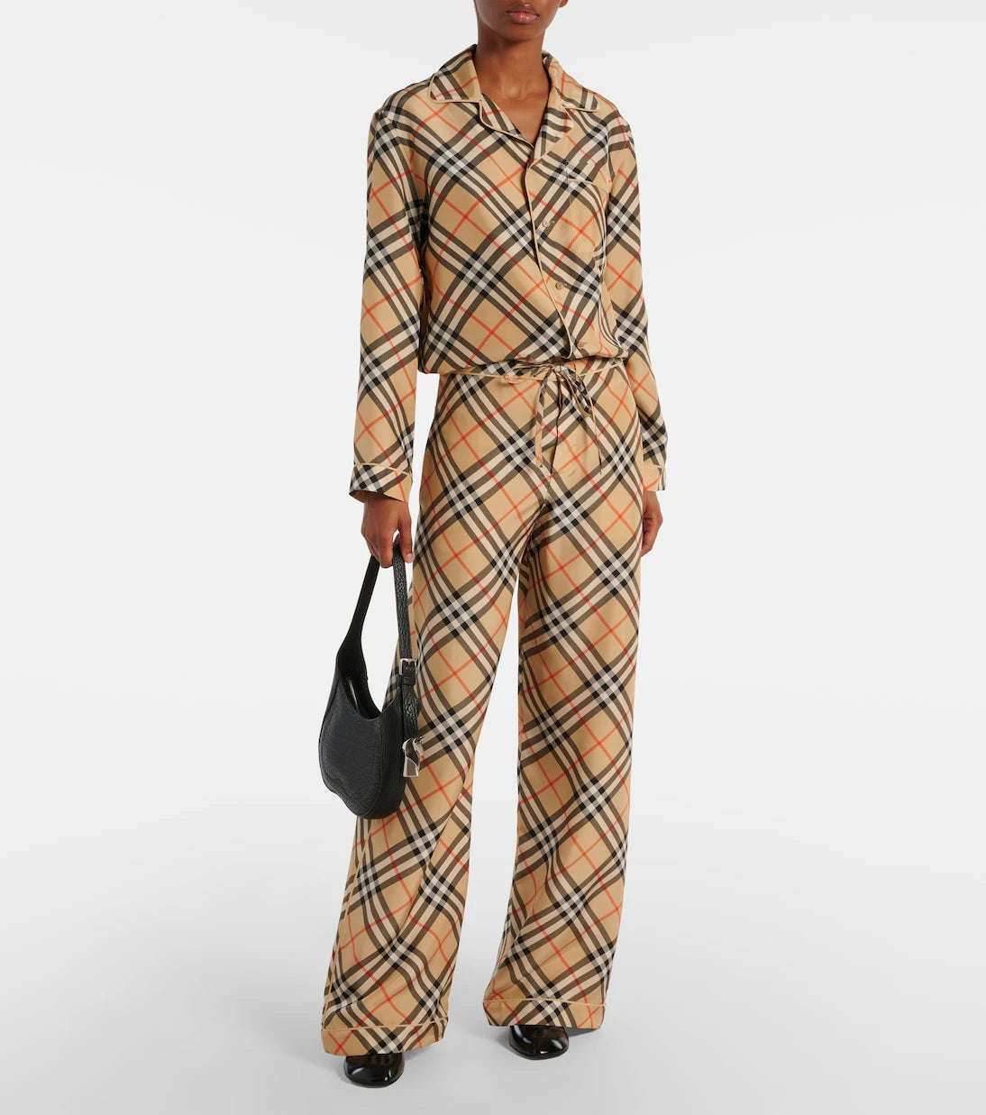 Burberry - بنطال بربري كاروهات واسع الساقين من الحرير