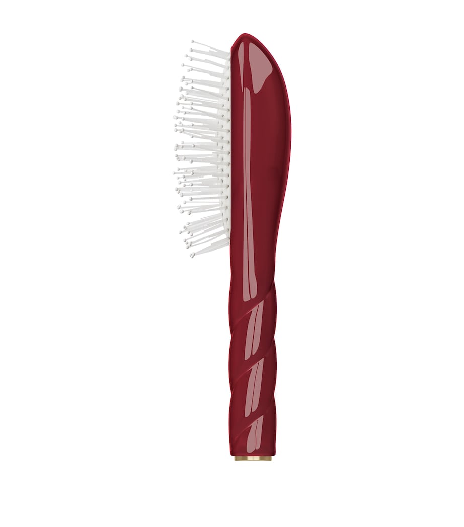 N.04 The Miracle Detangling Scalp Brush