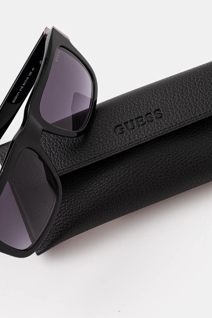 Слънчеви очила Guess