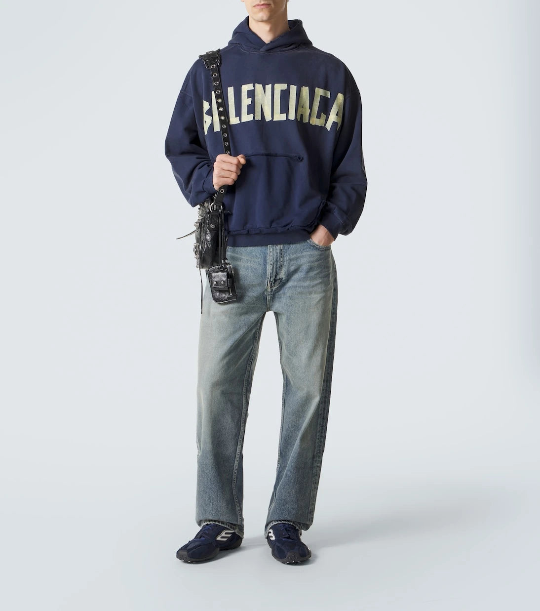 Balenciaga - جينز مدبب بقصة متوسطة الارتفاع
