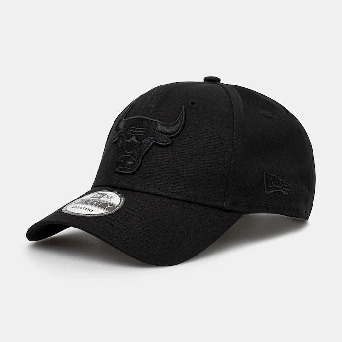 New Era LEAGUE ESSENTIAL 9TWENTY® CHICAGO BULLS 9FORTY® Pamuklu Vizörlü Şapka