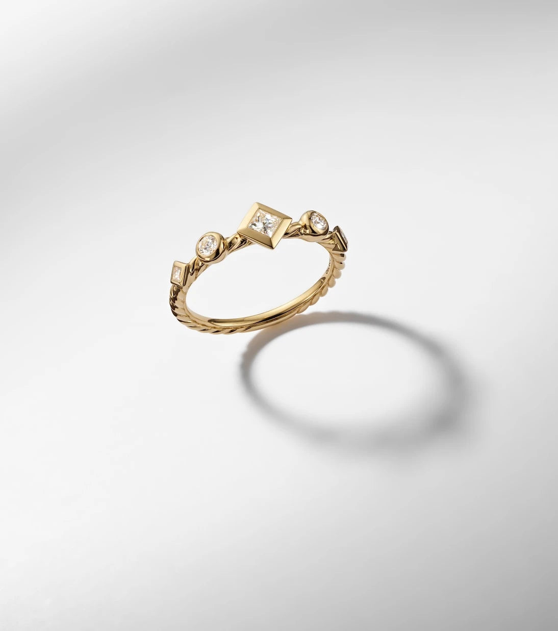 David Yurman - خاتم Cable Collectibles® Cable من الذهب عيار 18 قيراط مع الماس