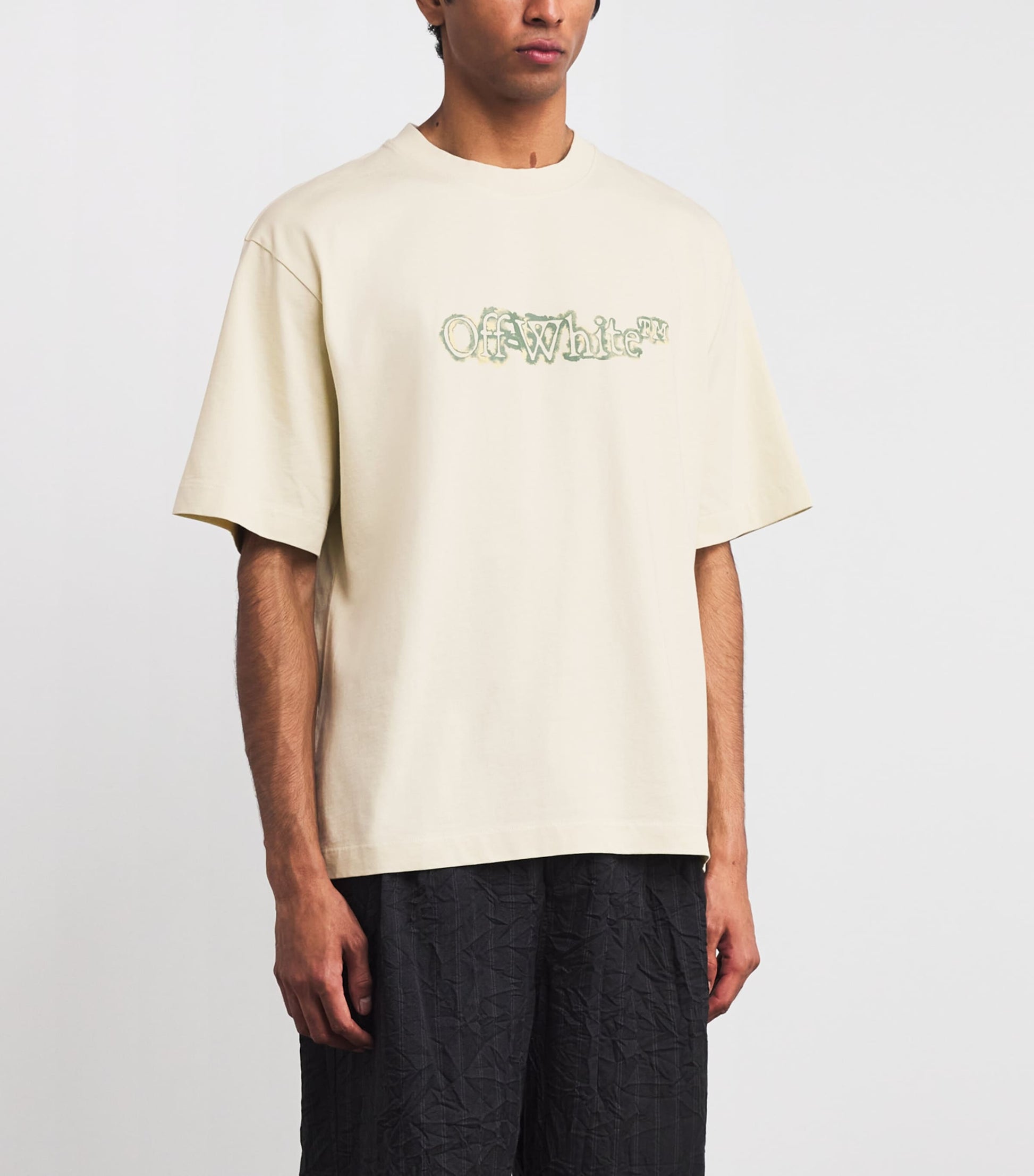 Off-White Cotton Cloudy Arrow Skate Logo T-Shirt