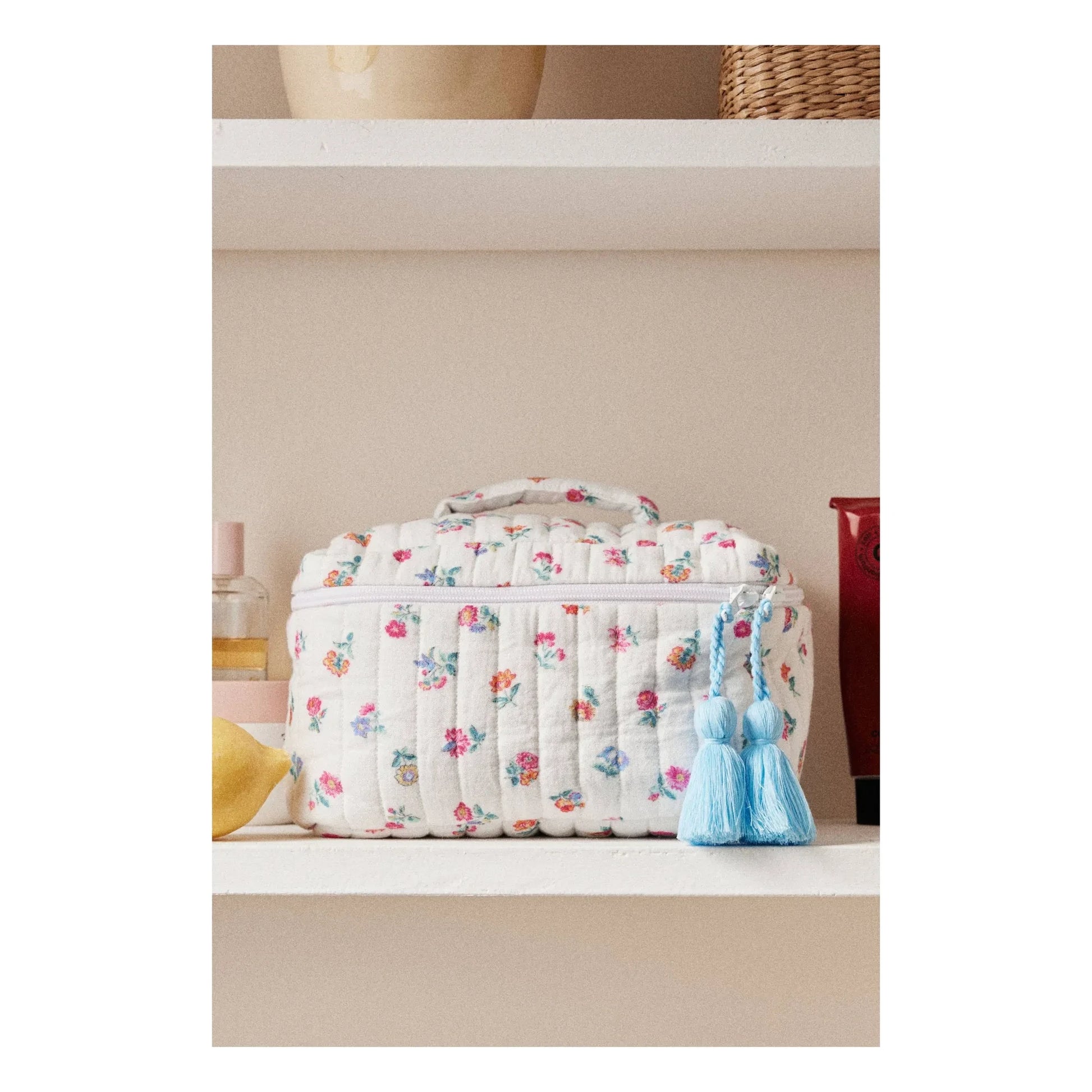 Louise Misha - Laety toiletry bag | White