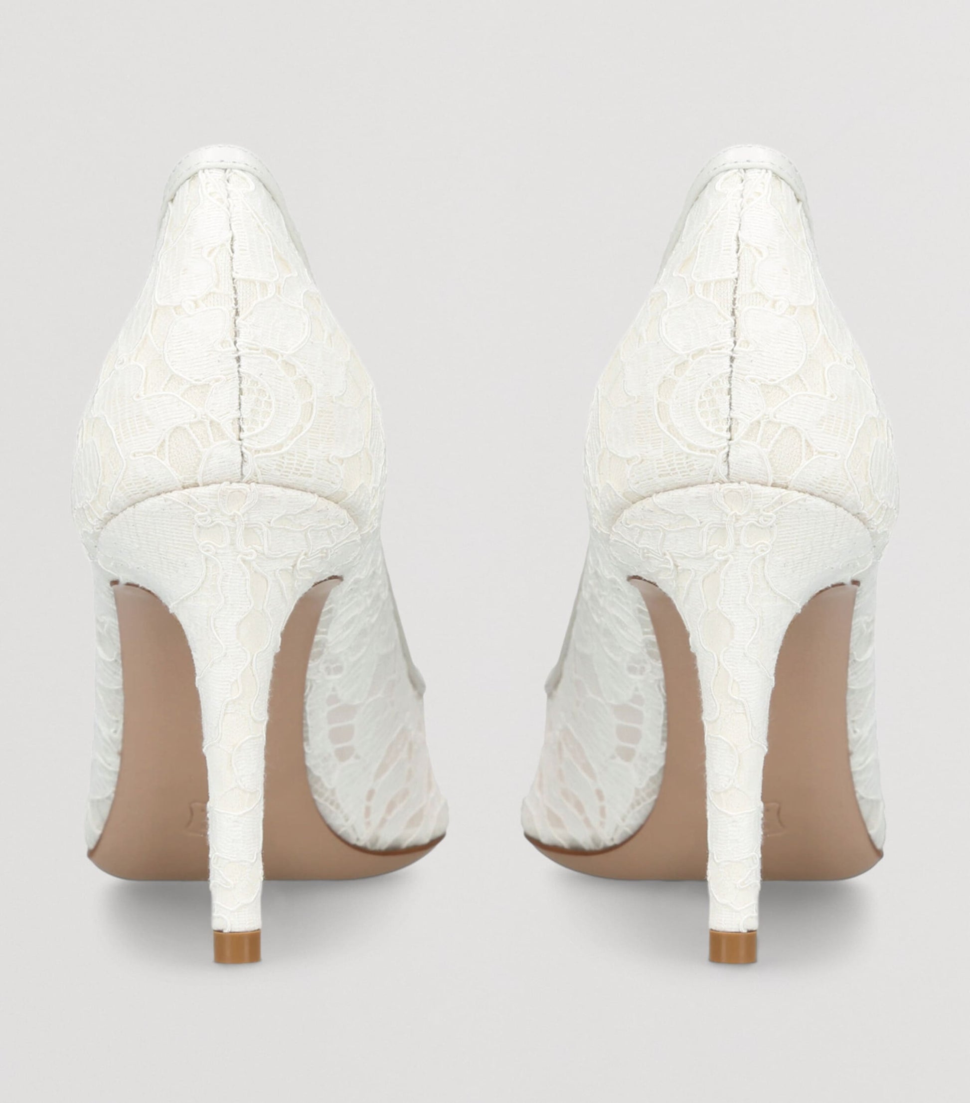 Gianvito Rossi White Lace Claudia Pumps 85
