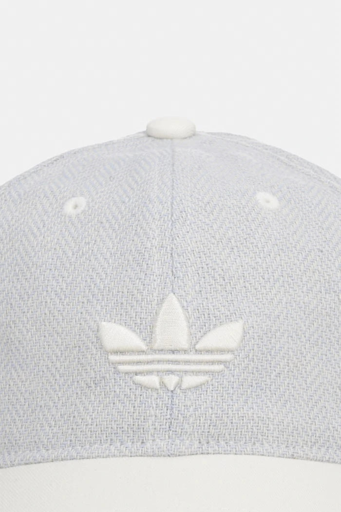 adidas Originals vizörlü kadın şapkası, yünlü