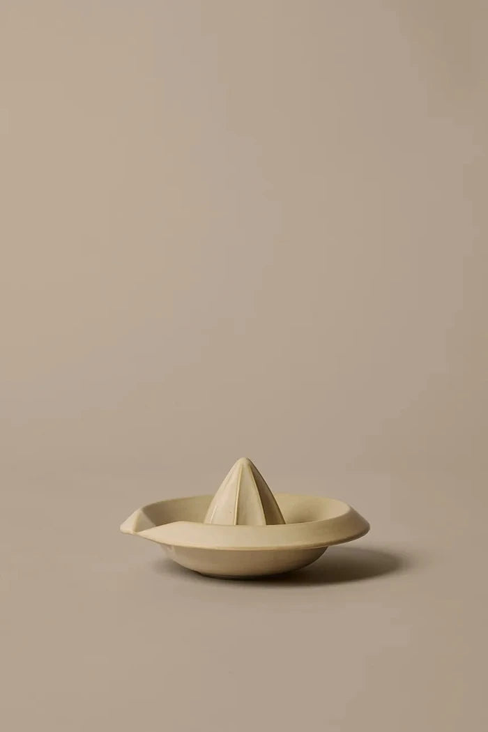 Ferm Living narenciye sıkacağı taş seramik 7,5 x 16 cm