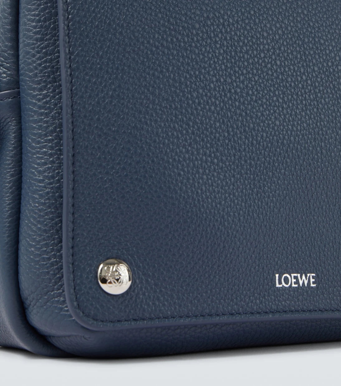 Loewe - Pebble Medium leather messenger bag
