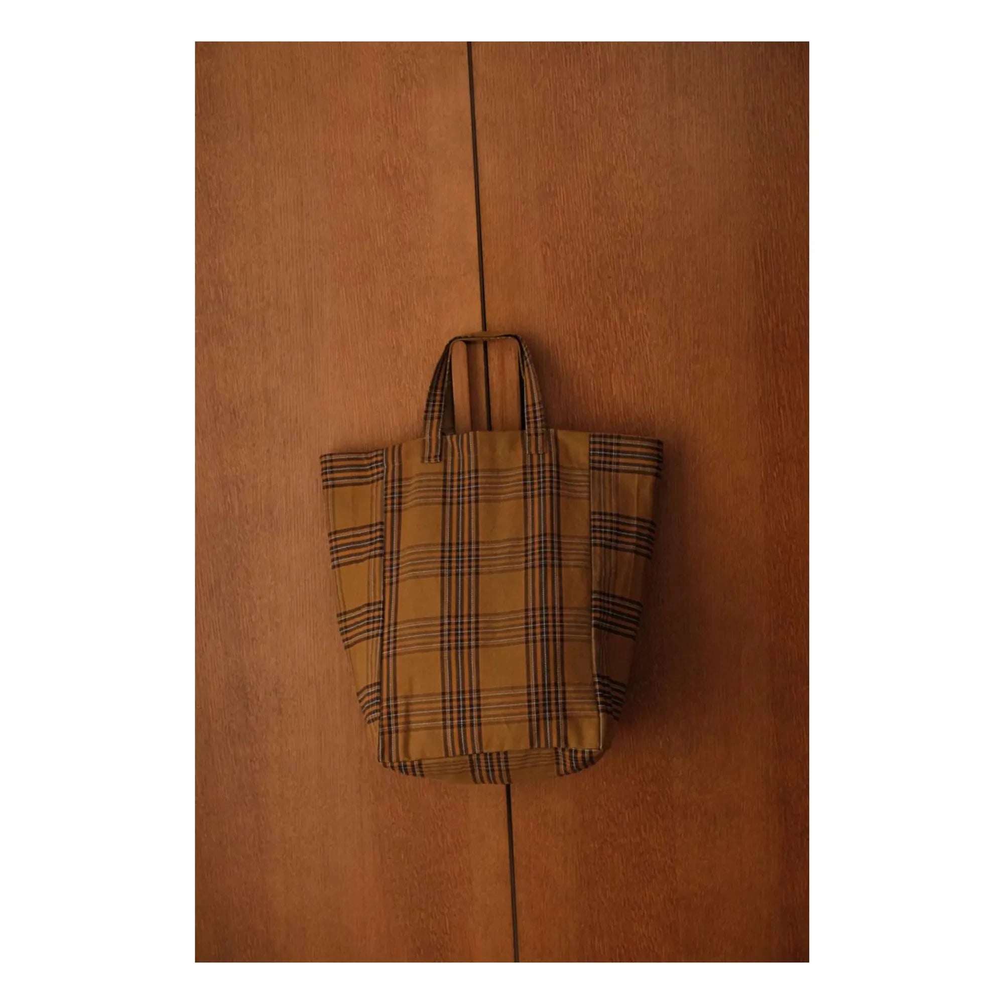 Rose in April - Elisabeth Tartan tote bag | Brown