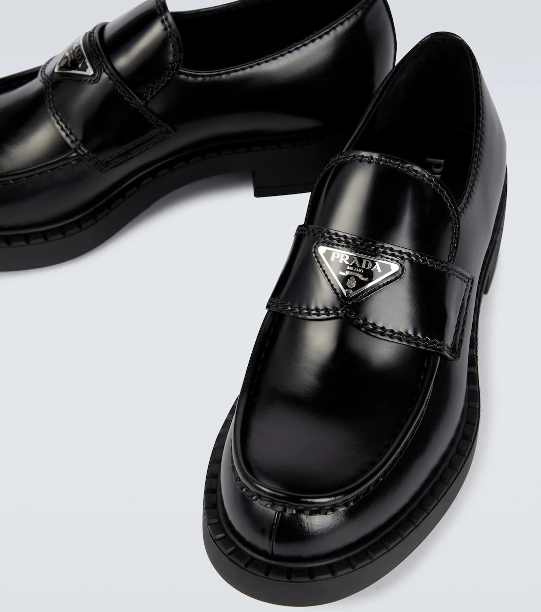 Prada - Fırçalanmış deri loafer'lar