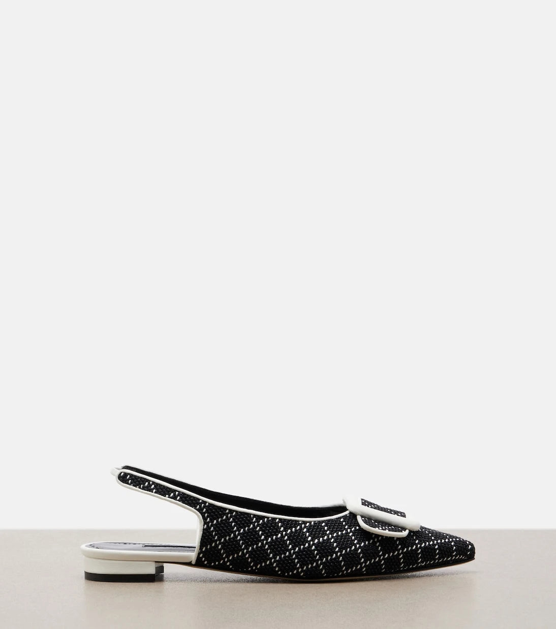 Manolo Blahnik - Maylura raffia-effect slingback flats
