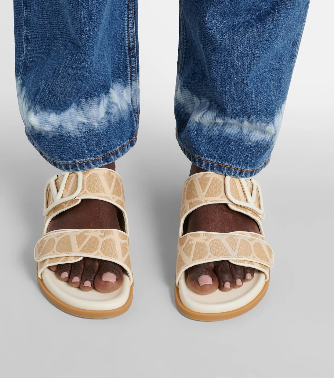 Valentino Garavani - VLogo Signature raffia slides