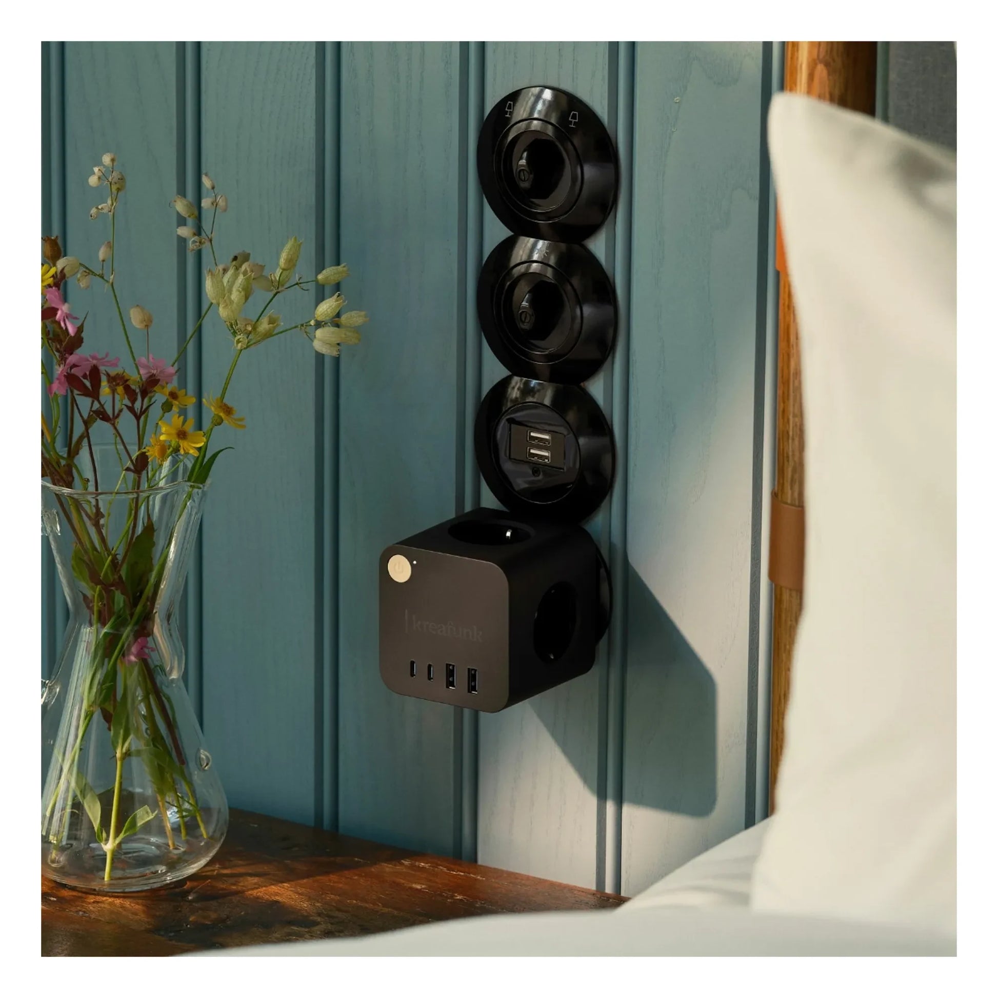Kreafunk - Ampie compact power strip | Black