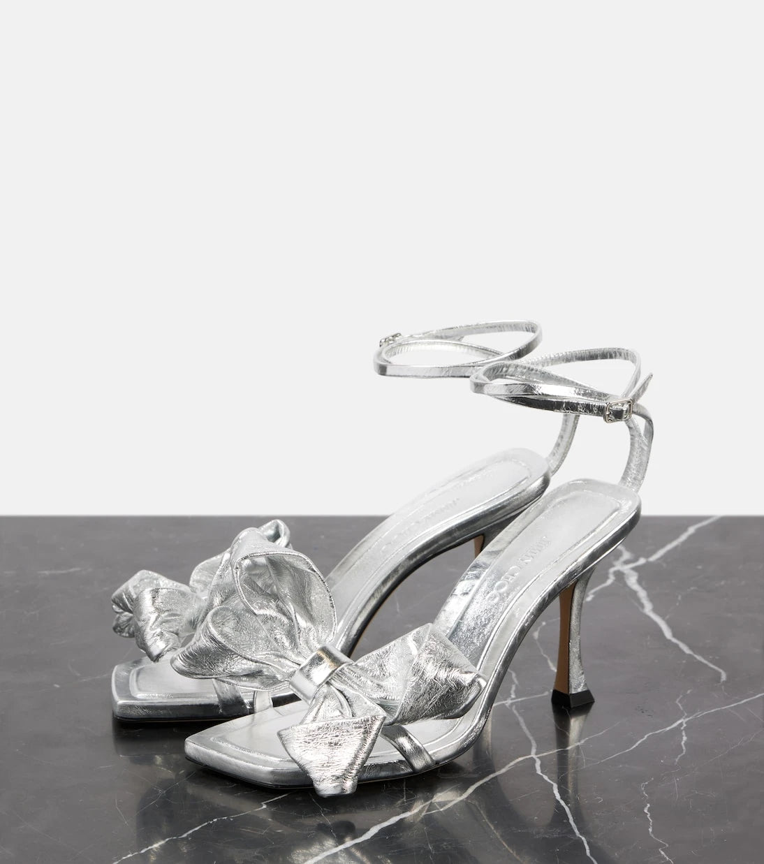 Jimmy Choo - صندل Staz 90 الجلدي الميتاليك