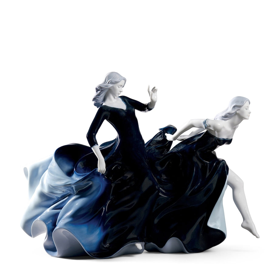 Lladró Night Approaches Figurine