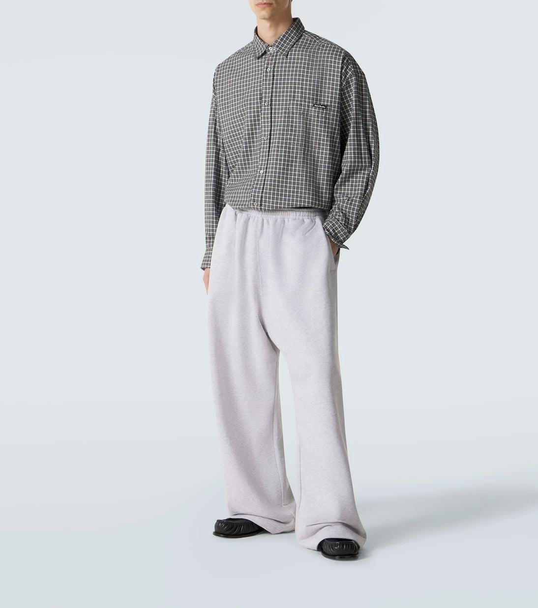 Acne Studios - بنطال رياضي من نسيج فليس قطني مخلوط بشعار الماركة