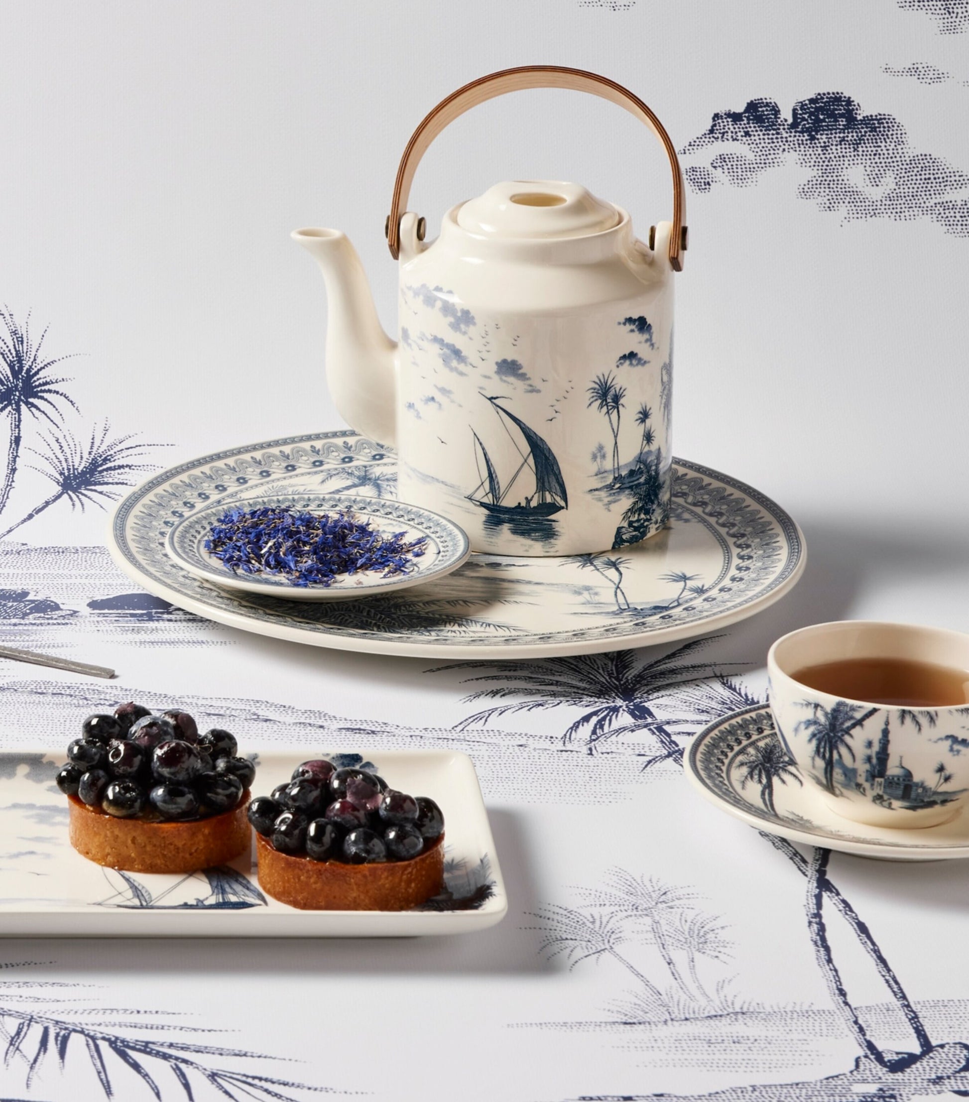 Set of 6 Ceramic Dépareillé Dinner Plates (27cm)