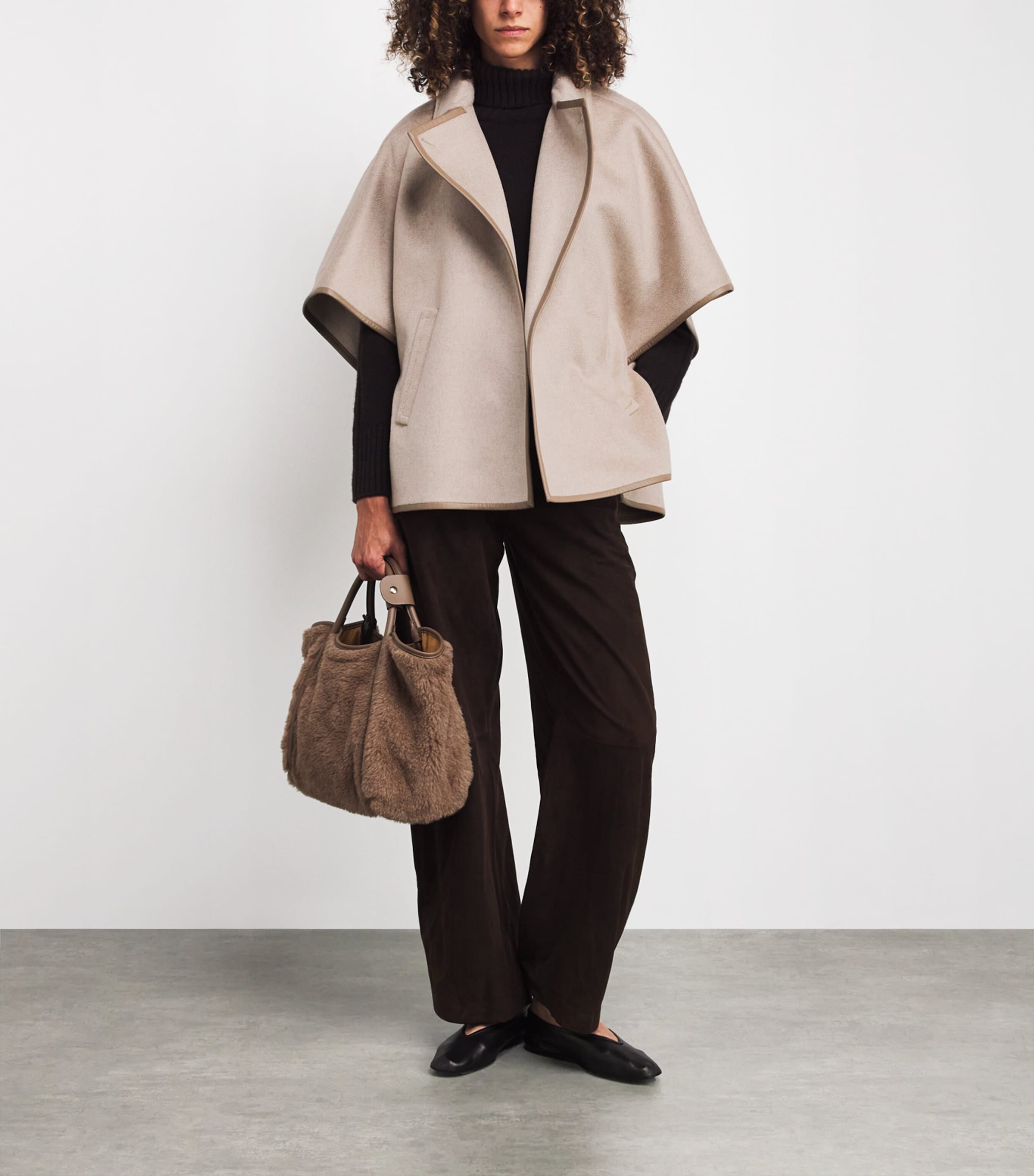 Max Mara Beige Cashmere Collar Cape
