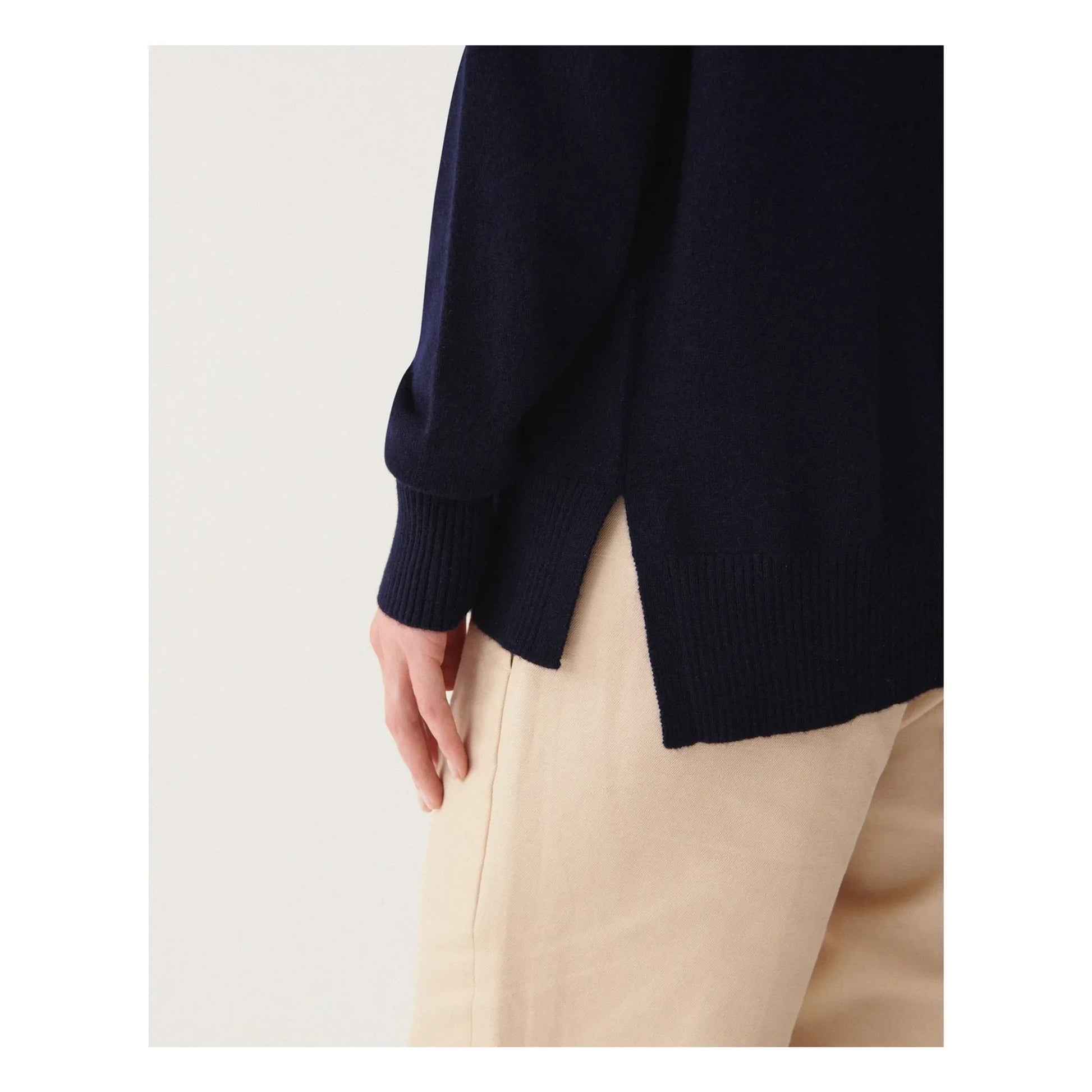 Bompard - Ample Cashmere Roll Neck Sweater | Navy blue