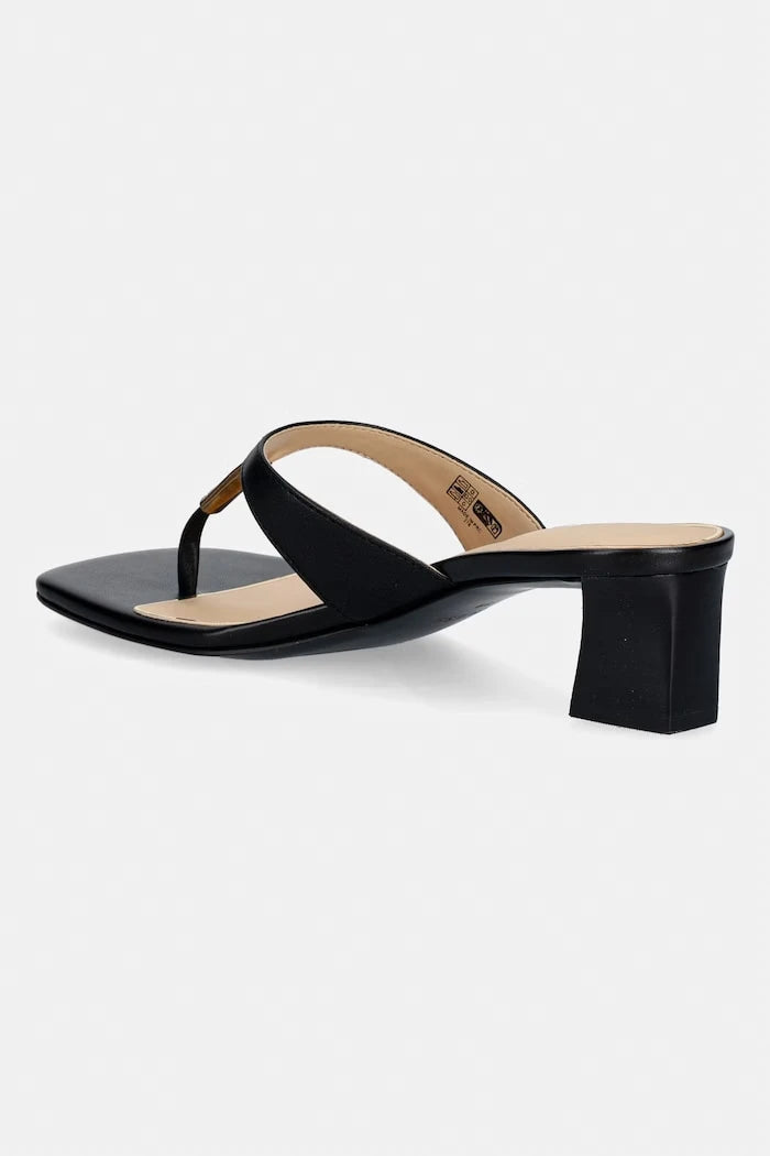 Кожени джапанки Guess YAIZA