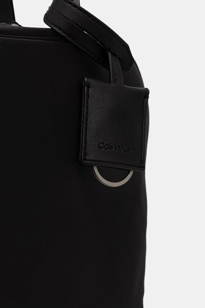 Calvin Klein erkek suni deri dizüstü bilgisayar kılıfı