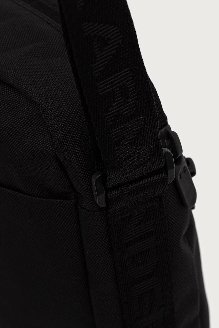 Under Armour omuz çantası Essential