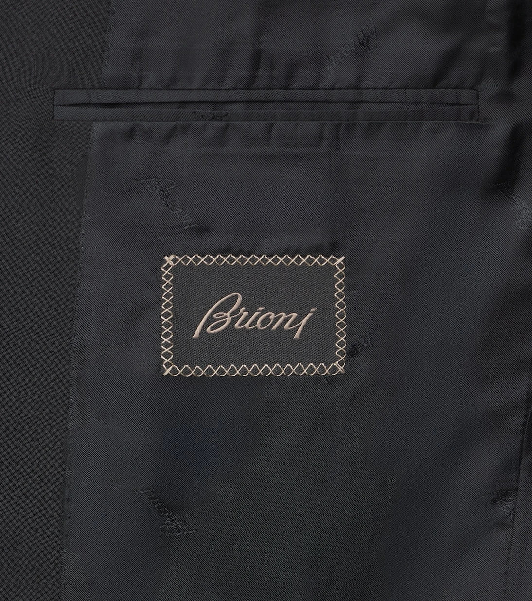 Brioni - بدلة صوف وموهير