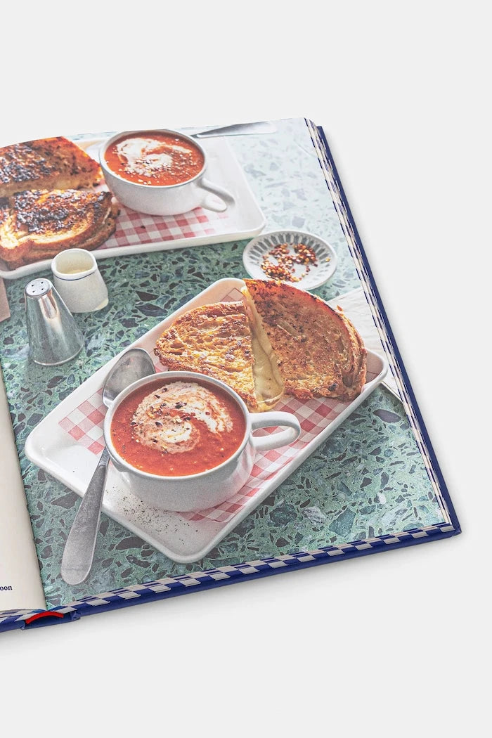 Готварска книга Home & Lifestyle EAT NYC от Yasmin Newman, английски