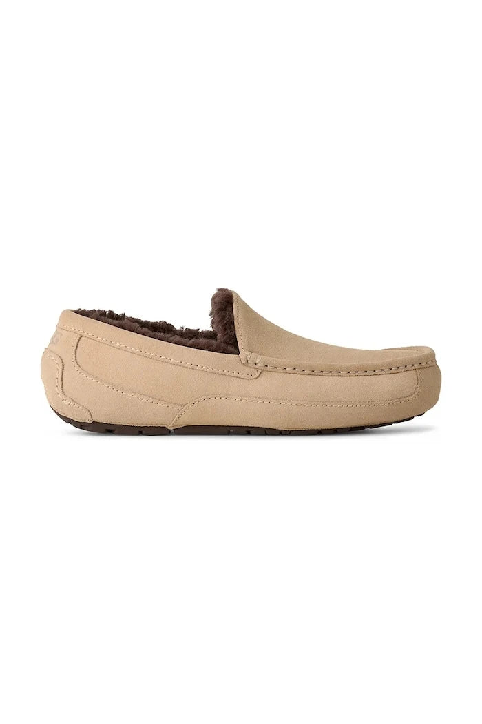 Велурени мокасини UGG M Ascot