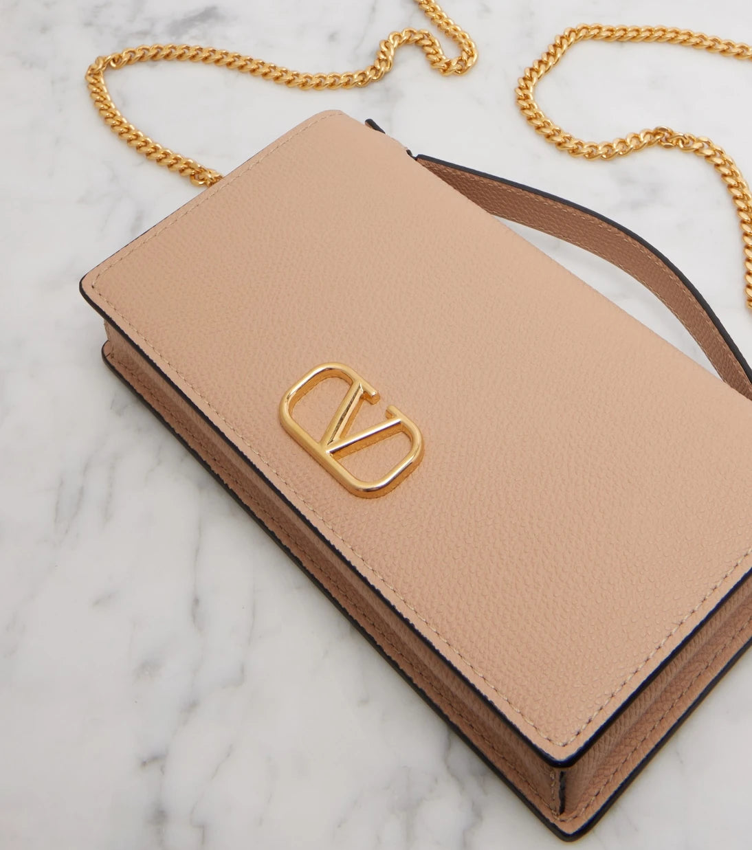 Valentino Garavani - VLogo leather wallet on chain
