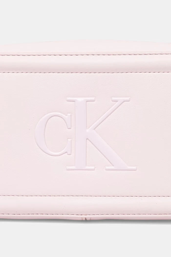 Calvin Klein kadın suni deri çapraz çanta