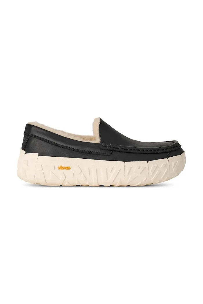 Кожени мокасини UGG Ascot Wrap Tech Noir