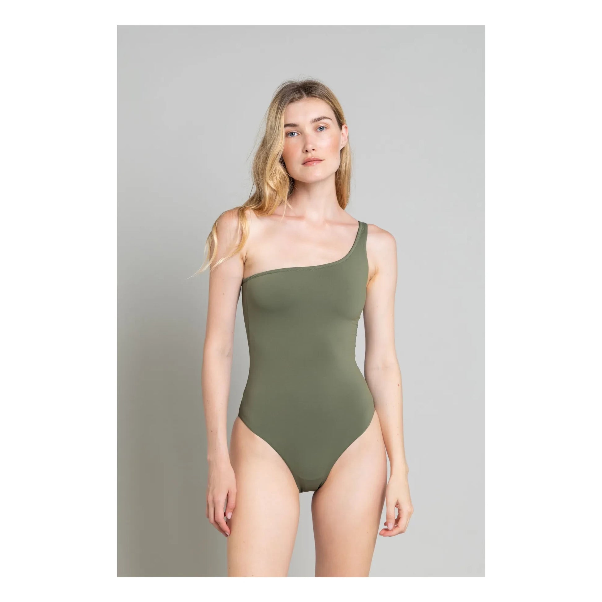Smallable Woman - Janet Asymmetrical 1-Piece Swimsuit | Light khaki