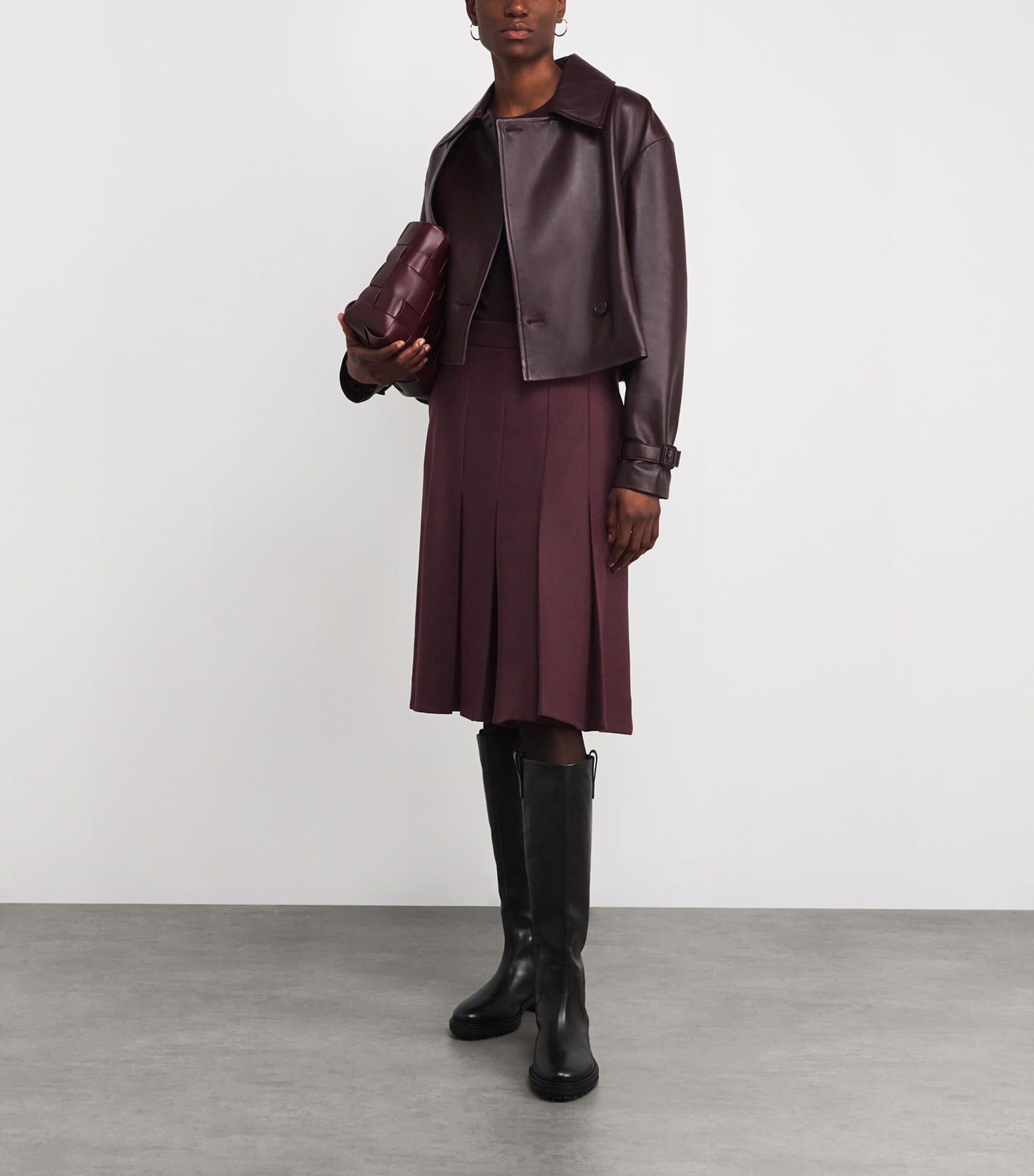 Virgin Wool Yanis Shorts MARASCHINO