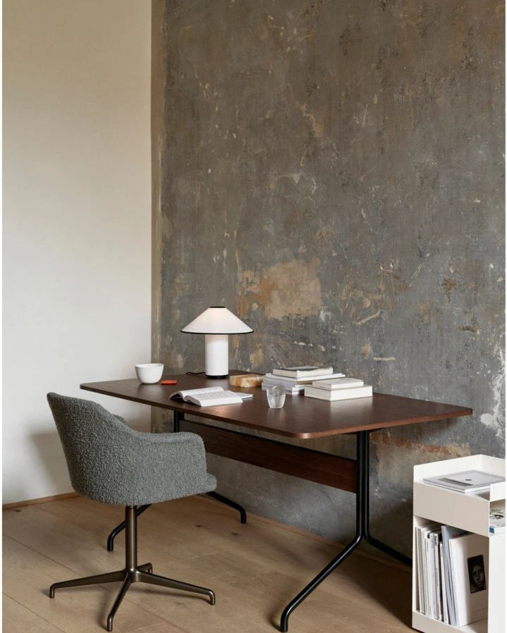 & Tradition - Colette ATD6 Table Lamp | Burgundy