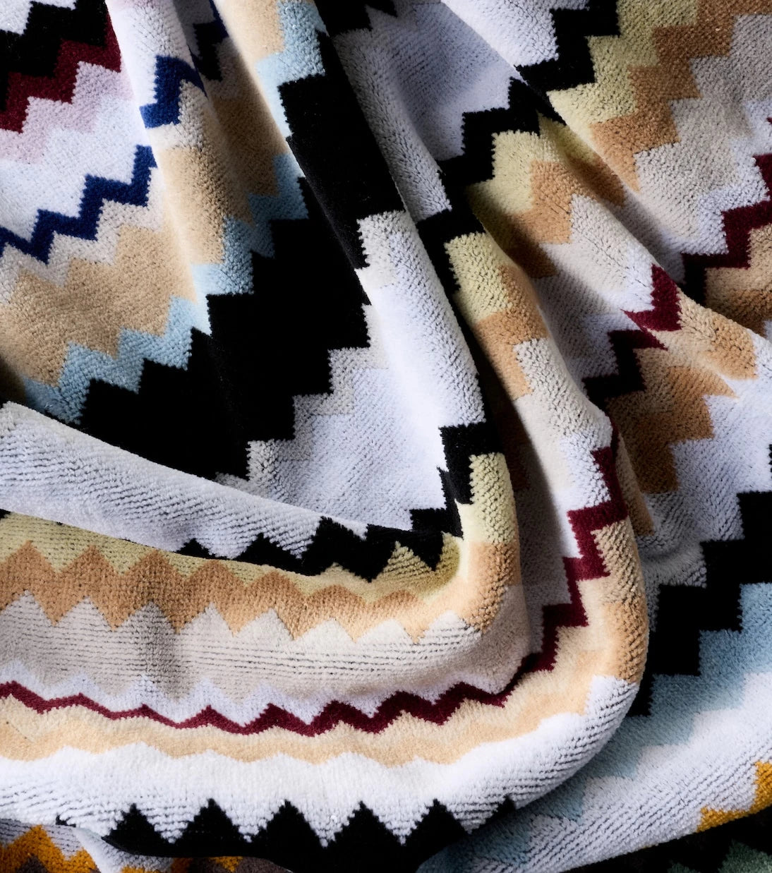 Missoni - أفضل منشفة شاطئ قطنية من قماش تيري بنقشة الزجزاج