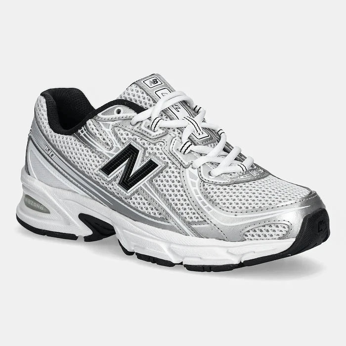 Маратонки New Balance 740