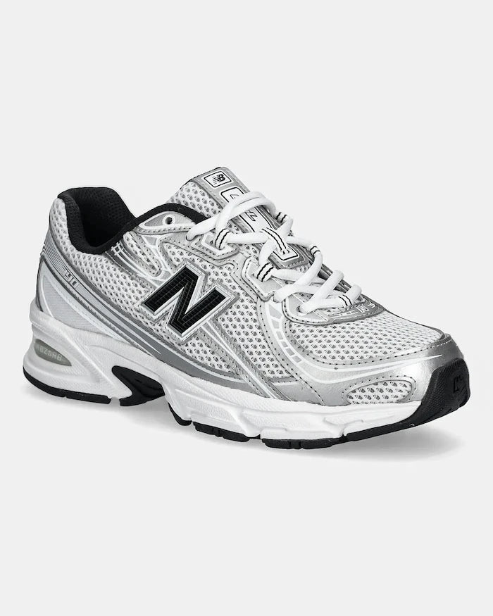 New Balance 740 Sneakers