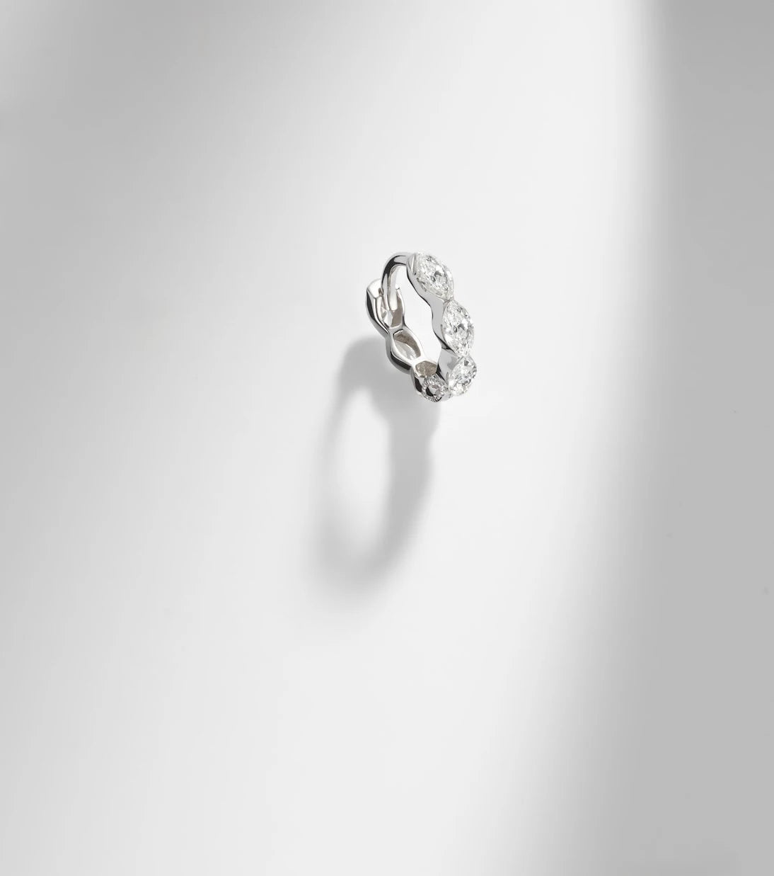Maria Tash - 18kt white gold single earring with diamonds