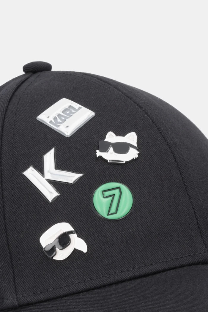 Памучна шапка с козирка Karl Lagerfeld IKON