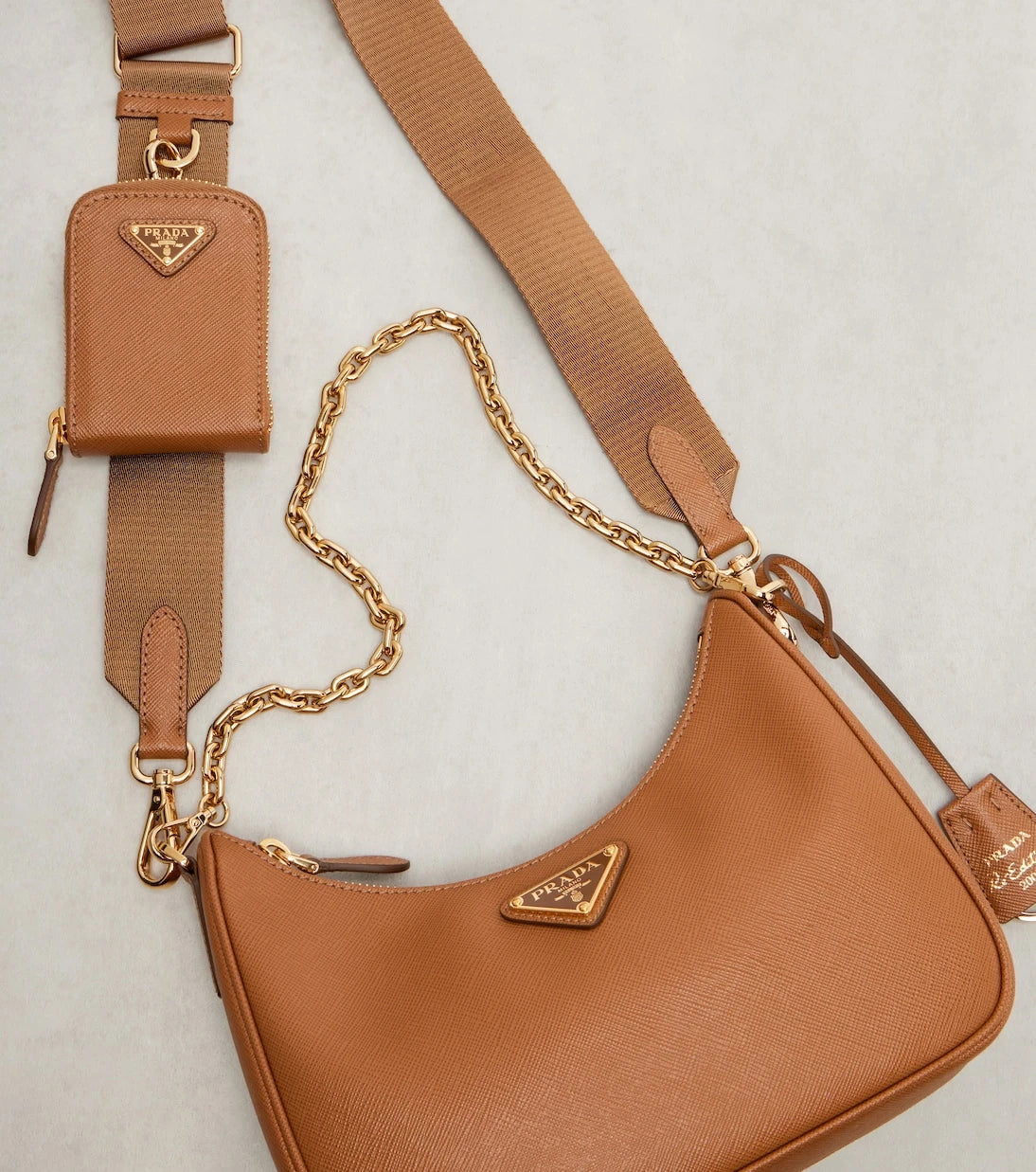 Prada - حقيبة كتف صغيرة Re-Edition 2005 جلدية