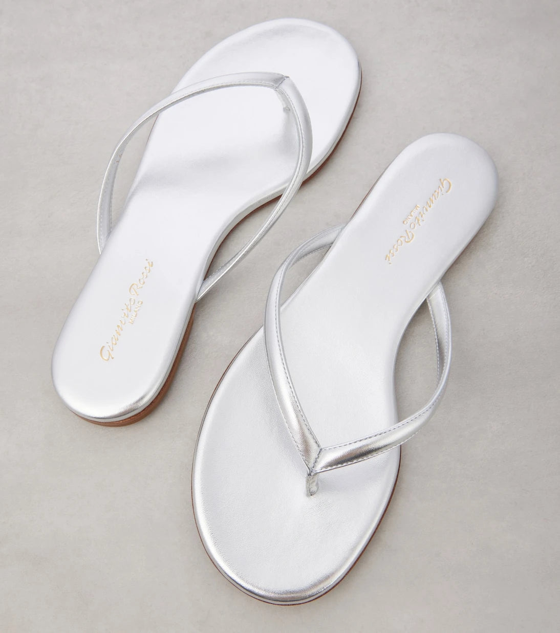 Gianvito Rossi - Calypso metallic leather thong sandals