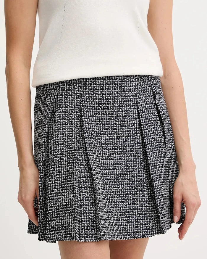 DKNY Etek